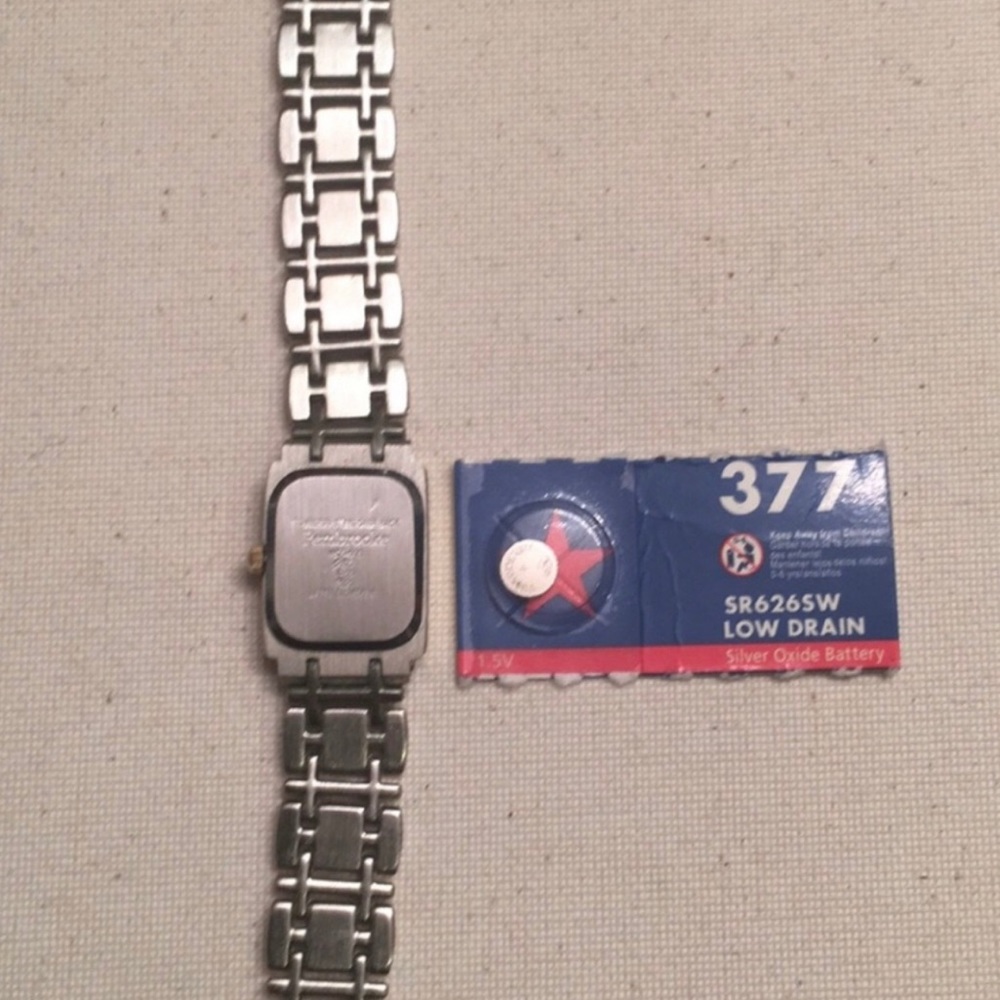 Classic Design Pembrooke Watch Vintage - Picture 4 of 6